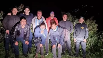 Rescataron a dos tucumanas extraviadas en Andalgalá