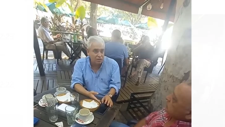 VIDEO: docentes increparon al conductor de ATEP