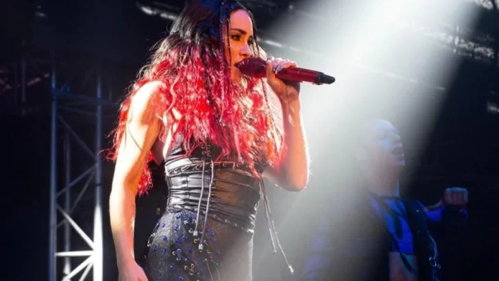 Lali es la primera mujer en llenar el estadio de Vélez