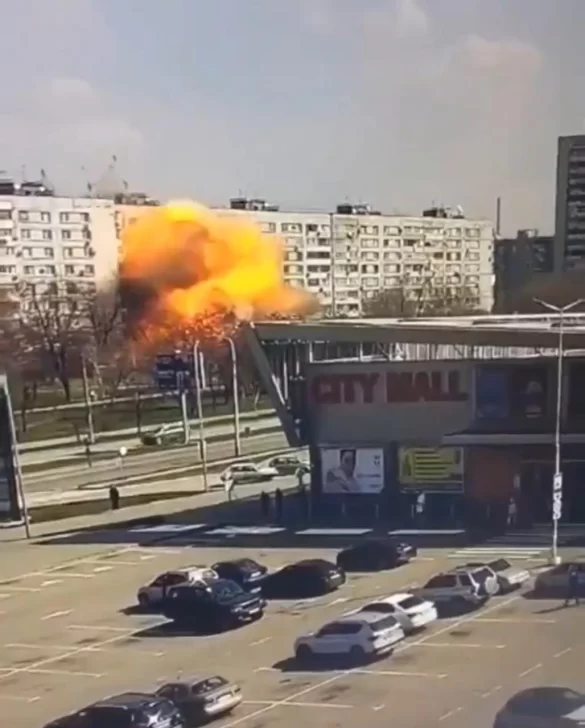 Rusia bombardeó un edificio residencial de una ciudad de Ucrania