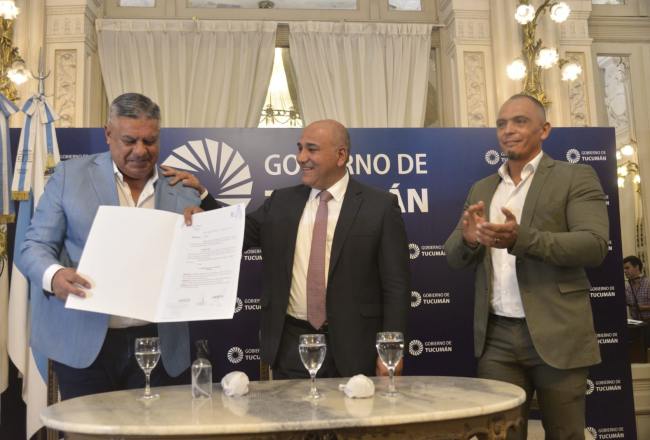 El “Chiqui” Tapia fue declarado Huésped de Honor en Tucumán