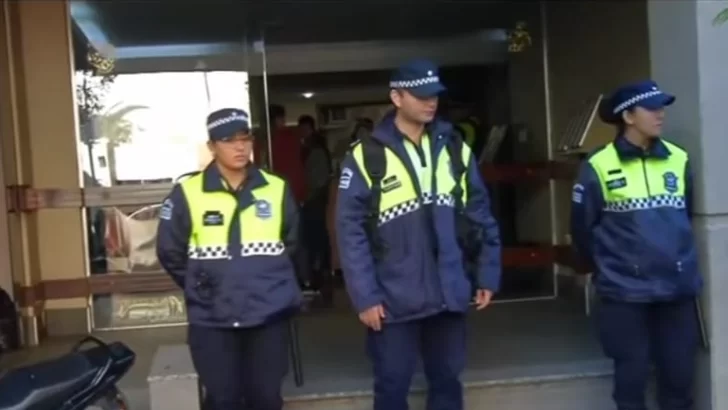 Un hombre murió al caer de un noveno piso