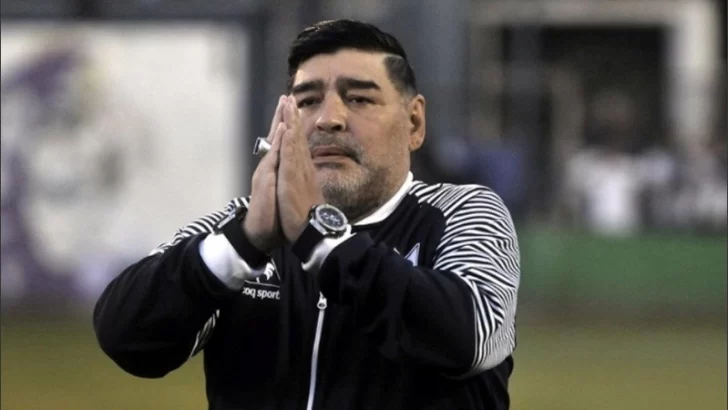 Hackearon la cuenta de Facebook de Diego Maradona