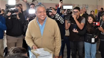 Rolando Figueroa, al frente de una coalición, es el nuevo gobernador de Neuquén Rolando Figueroa, al frente de una coalición, es el nuevo gobernador de Neuquén