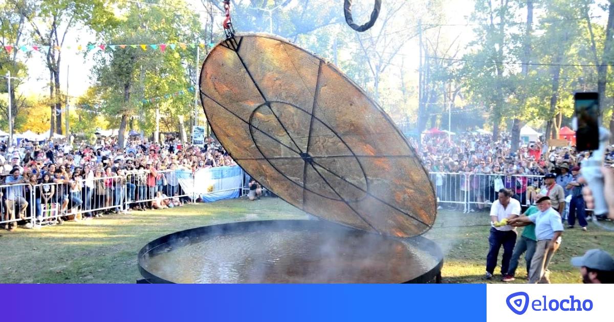 Video la torta frita más grande del mundo es Argentina El Ocho