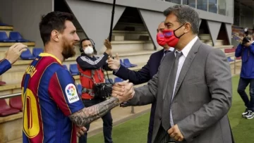 Joan Laporta confirmó que mantiene conversaciones con Messi sobre una posible vuelta al Barcelona