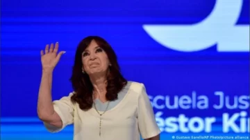 “No es candidata, pero no se aleja del liderazgo”: repercusiones en el peronismo tras la carta de Cristina “No es candidata, pero no se aleja del liderazgo”: repercusiones en el peronismo tras la carta de Cristina