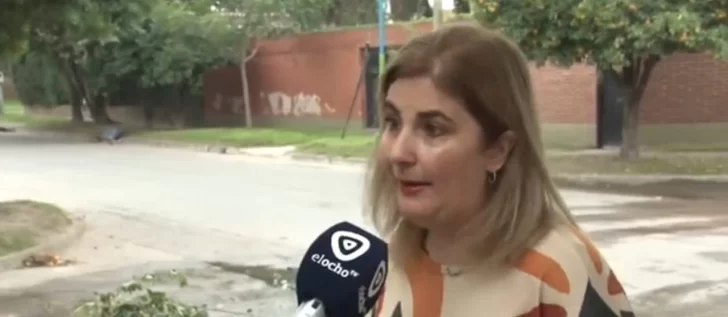 Vecinos denuncian por caídas y accidentes debido al agua servida de la zona Vecinos denuncian por caídas y accidentes debido al agua servida de la zona