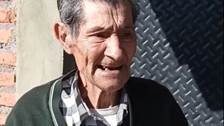 Llamado a la solidaridad: Roque Lazarte, de 82 años, busca recuperar su bicicleta robada