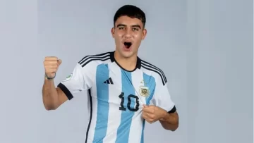 Facundo Buonanotte fue convocado por Scaloni para la gira de la selección argentina en Asia