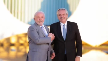 Lula prometió a Alberto Fernández interceder ante el FMI “para sacarle el cuchillo del cuello a la Argentina”