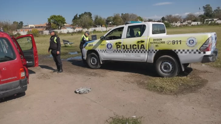 Fuerzas policiales recuperan una camioneta robada en tiempo récord