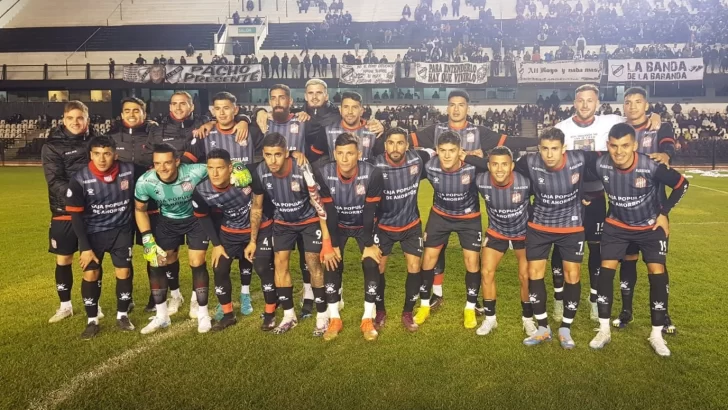 San Martín ganó en Buenos Aires y quedó a dos puntos del líder del torneo