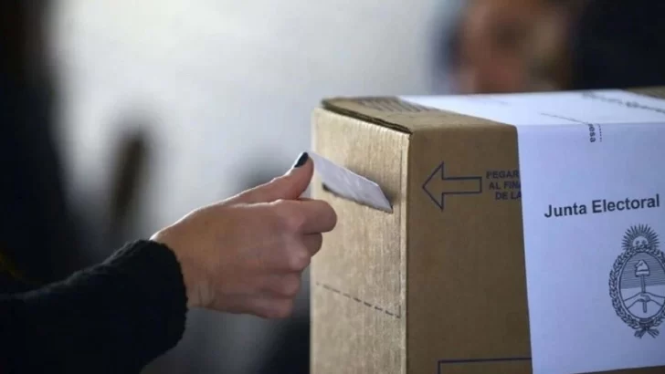 Comenzaron a publicar los primeros datos de las elecciones en Corrientes, Mendoza y San Luis