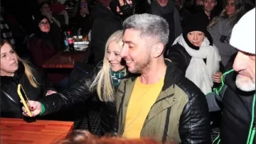 Jey Mammon fue al teatro: cómo reaccionó el público al verlo