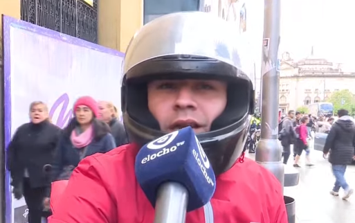 Repartidores Autoconvocados de Tucumán exigen mayor seguridad en Casa de Gobierno Repartidores Autoconvocados de Tucumán exigen mayor seguridad en Casa de Gobierno