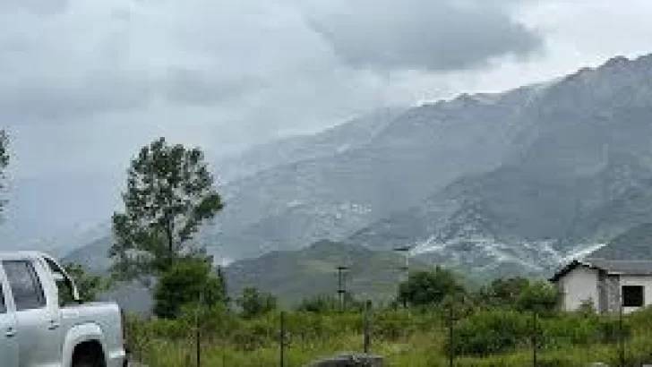 Copos de nieve en los valles Calchaquíes: una sorpresa invernal para disfrutar