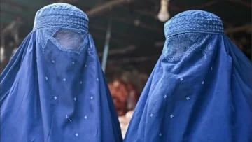 El Gobierno talibán ordenó el cierre de todos los salones de belleza de Afganistán para apartar a las mujeres de la vida pública El Gobierno talibán ordenó el cierre de todos los salones de belleza de Afganistán para apartar a las mujeres de la vida pública