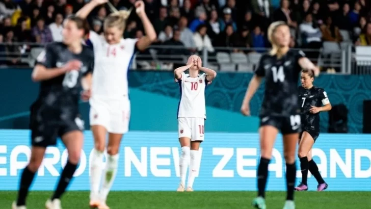 Mundial de fútbol femenino: Nueva Zelanda hizo historia y le ganó a Noruega en su debut