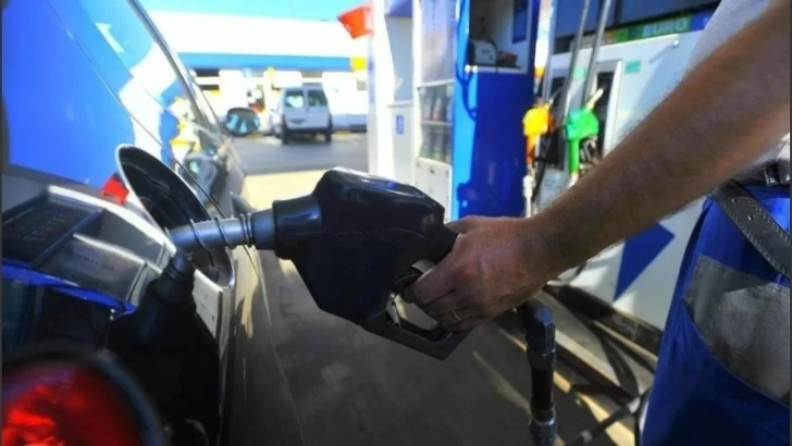 Las estaciones de servicio tomarán medidas de fuerza ante el congelamiento de precios de los combustibles