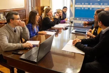 El Gobierno de la provincia se reunió con los diferentes gremios del Subsidio de Salud