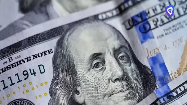 El dólar blue volvió a subir y alcanzó nuevamente un récord nominal