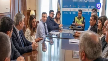 El Gobierno provincial junto con la Policía comenzaron las negociaciones salariales El Gobierno provincial junto con la Policía comenzaron las negociaciones salariales
