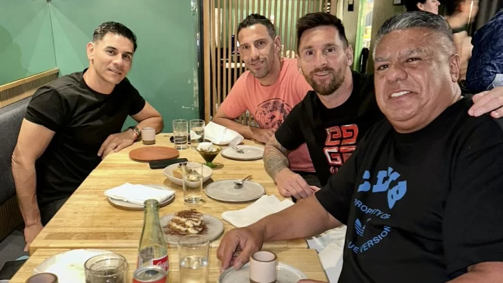 Leo Messi, Chiqui Tapia y Maxi Rodríguez de festejo en Miami por los ocho meses del campeonato del mundo