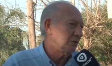 Vecinos de la calle Chile y Viamonte exigen una solución ante los derrames cloacales y tóxicos