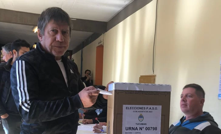 Votó Ricardo Bussi, precandidato a Diputado Nacional Votó Ricardo Bussi, precandidato a Diputado Nacional
