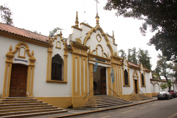 Empleados municipales tomarán la dirección del Cementerio del Oeste Empleados municipales tomarán la dirección del Cementerio del Oeste