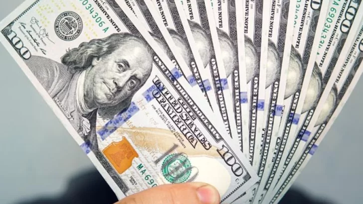 En retroceso: caída del Dólar “Blue”