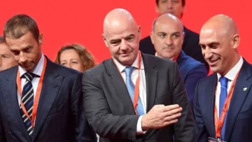 La FIFA abrió un expediente a Luis Rubiales por el beso a Jenni Hermoso La FIFA abrió un expediente a Luis Rubiales por el beso a Jenni Hermoso