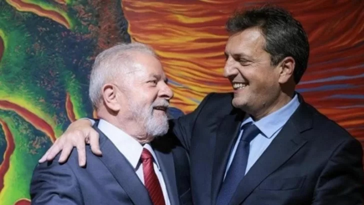 Massa viaja a Brasil para reunirse con Lula