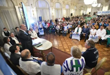 Juan Manzur: “seguiremos conversando en paritarias con los trabajadores”