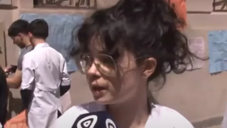 Alumnos y alumnas de la Escuela Normal realizaron una protesta