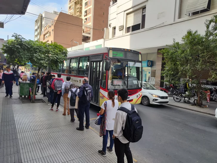 Los colectivos no circularán por cuatro horas en la provincia