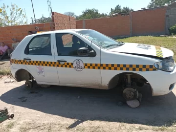 Recuperan un auto robado en barrio Asentamiento El Ángel