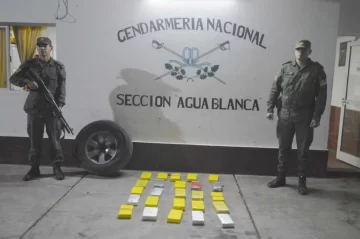 Más de 25 kilos de cocaína fueron hallados en la rueda de un vehículo en la frontera internacional