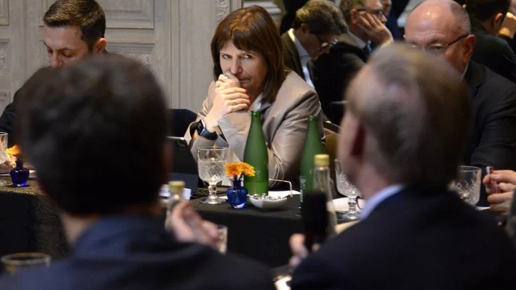 Patricia Bullrich presentó al equipo de gobierno de Juntos por el Cambio