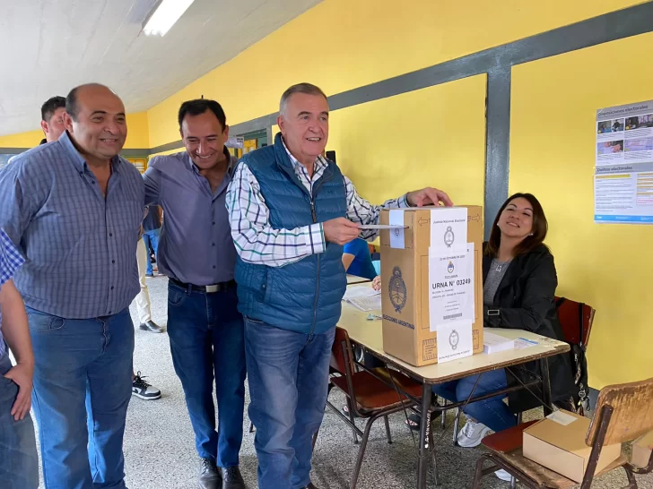 El gobernador electo Osvaldo Jaldo emitió su voto