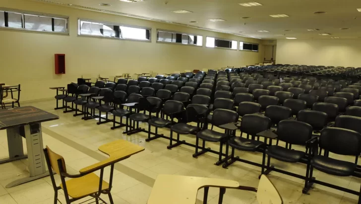 Universidades en pie: docentes, no-docentes y estudiantes encienden la chispa contra el ajuste