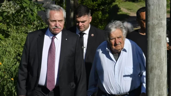 El presidente Alberto Fernández viajó a Uruguay y visitó a Pepe Mujica