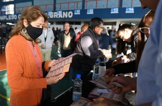 Comenzó la entrega del boleto gratuito a Jubilados y pensionados en la provincia