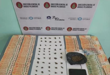 Detuvieron a un sujeto que llevaba marihuana y casi $100.000 en su vehículo Detuvieron a un sujeto que llevaba marihuana y casi $100.000 en su vehículo