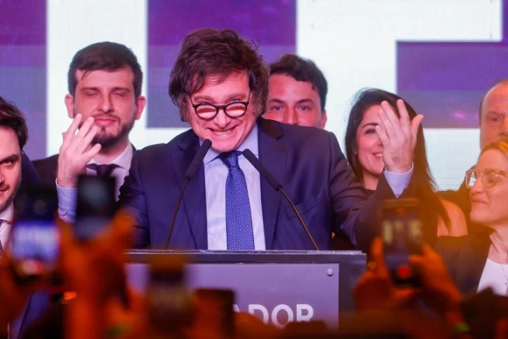 De cara al balotaje, Milei toma el discurso de grieta de Bullrich: “El kirchnerismo es lo peor que le pasó al país” De cara al balotaje, Milei toma el discurso de grieta de Bullrich: “El kirchnerismo es lo peor que le pasó al país”