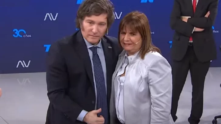Revolución y “despelote”: Bullrich defendió el acuerdo con Milei y lo comparó con el abrazo entre Perón y Balbín