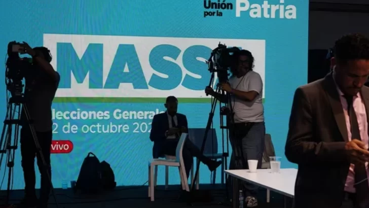 En el búnker de Unión por la Patria esperan a Sergio Massa