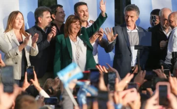 El búnker de Juntos por el Cambio se mantiene en cautela a la espera de los primeros datos de los fiscales