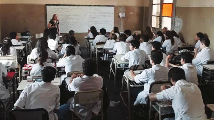 Colegios privados consideran suspender las clases por atrasos en el pago de las cuotas